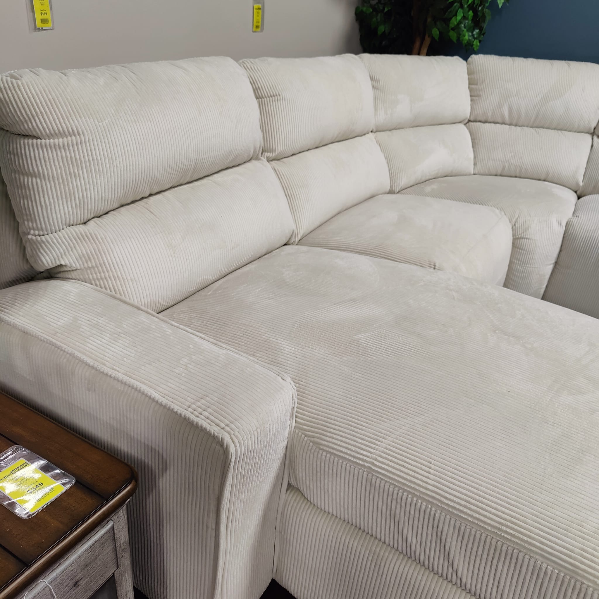 La-Z-Boy Maddox Sectional - Creative Interiors